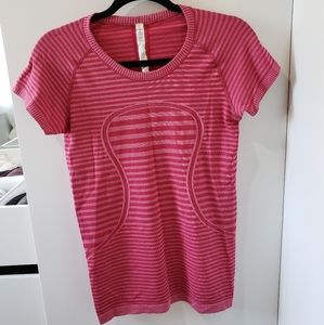 Lululemon swiftly t-shirt